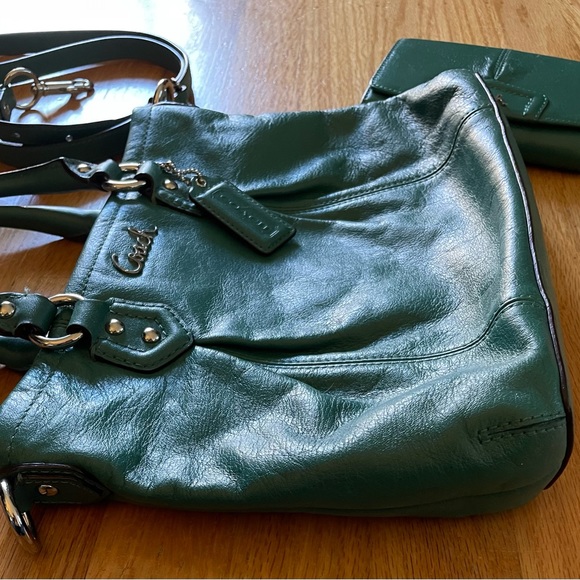 EUC Coach "Ashley" Mini Tote/Crossbody + Wallet - Picture 3 of 12